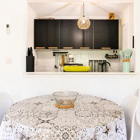 Cozy 2-room With A Pool, 8 Min Away! Lejlighed Fréjus